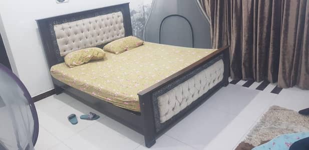 king size bed with dressing