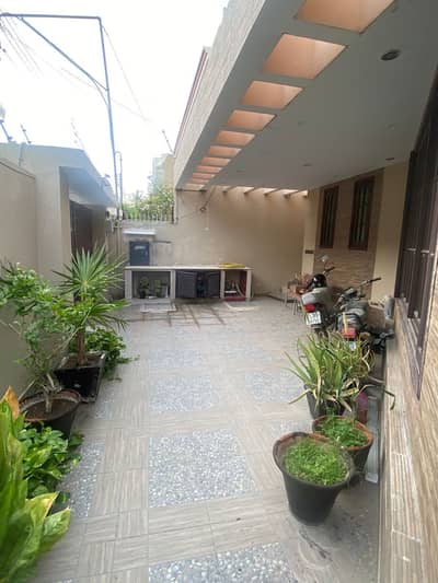 400 yard beautiful owner build house with solar