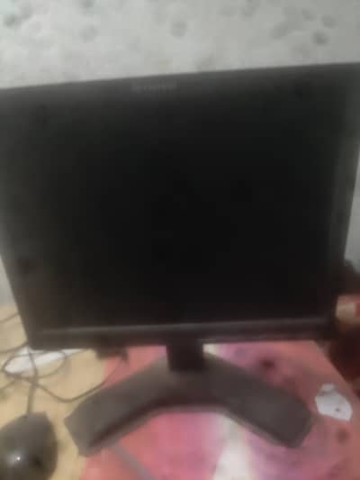 2 monitors Acer and lenovo