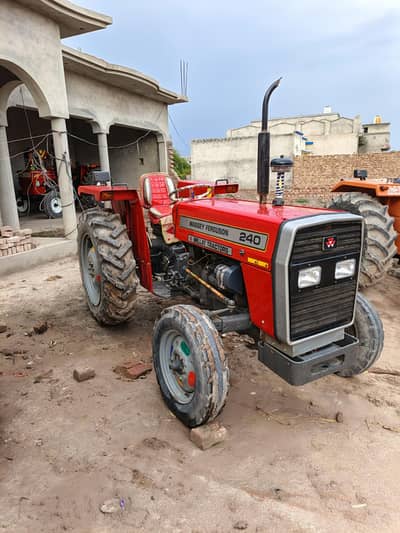 Massey Furgosun 240 madel 2023 for sale demand 1550000