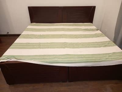 2 single beds for sale. Very good condition