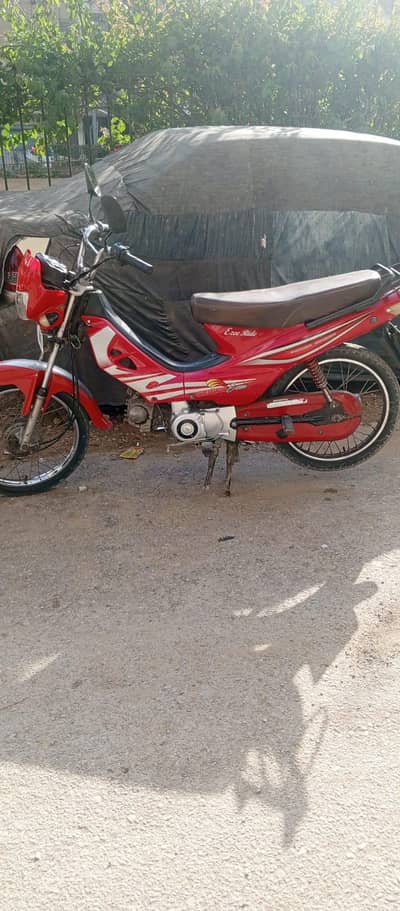 Crown Scooty 70cc – Urgent Sale – Neat & Clean