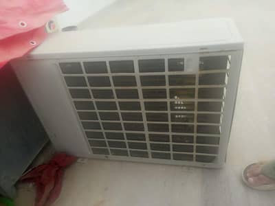 haier 1 ton split good condition