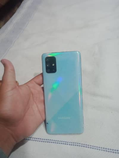 i Am selling my phone  samsung galaxy A71