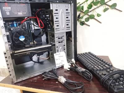 i7 3rd gen Gaming Build Setup with keyboard and cables