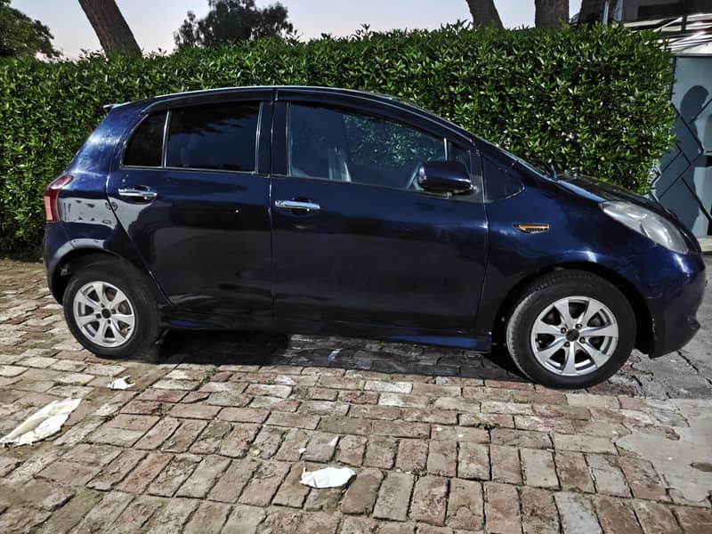 Toyota vitz 2006/8 in excellent condition - Cars - 1112635388