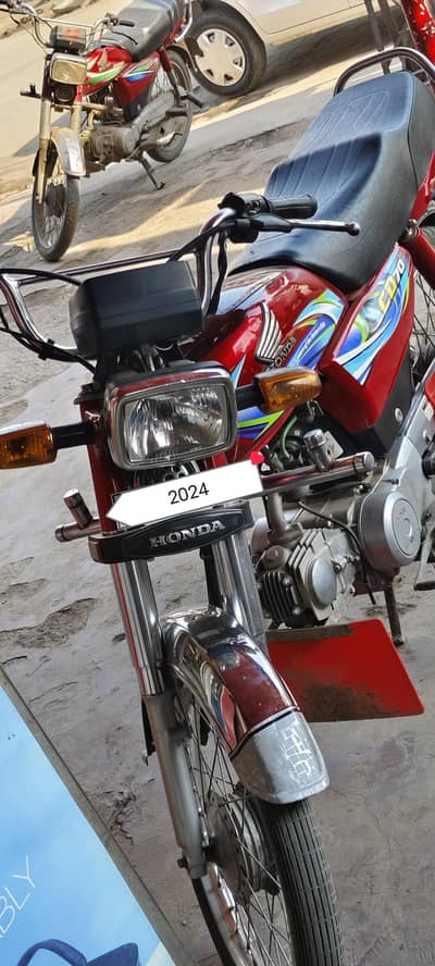Honda CD 70 24 pakka.
