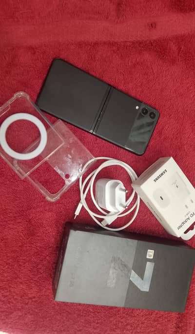 Samsung Galaxy Z Flip 3 – 8GB RAM / 128GB Storage – Non-PTA