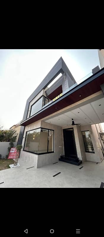 10 MARLA BRAND NEW LUXURY HOUSE FOR SALE NEAR POLO GROUND DHA PHASE 8 EX AIR AVENUE