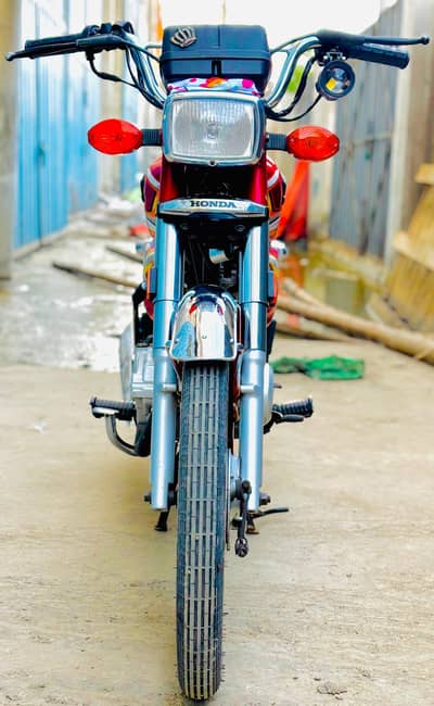 CG 125 golden number 6700