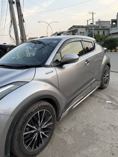 Toyota C-HR G -LED for sale
