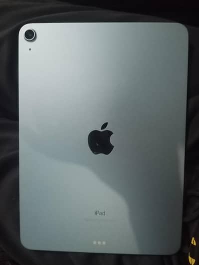 iPad Air. . . Fourth Generation