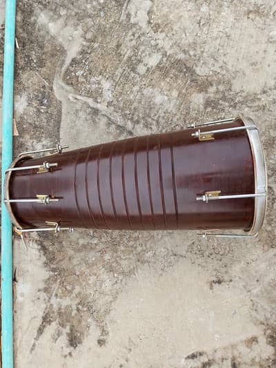 Nal Dholak Shairo wali dholki hai jis Bhai ko chye wo rabta kry