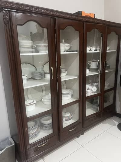 Crockery Unit (Bartano wali Almari)