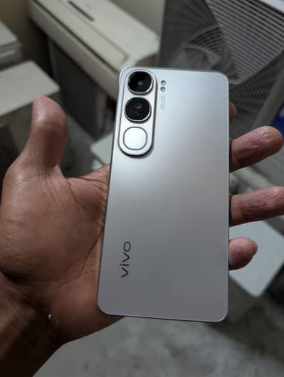 vivo y200 8/256 original condition not open repair