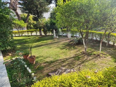 FULL HOUSE WIRH EXTRA LAND IN F-7