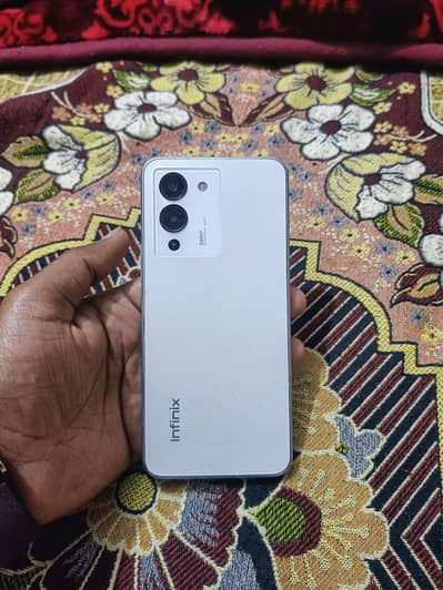 Infinix Note 12