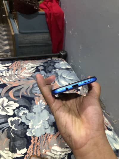 Infiniix hot 12 play box ka sat ha 4 64 ha saf set ha