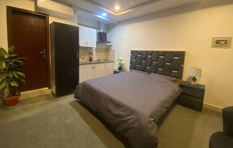 Daily basis weekly basis one bed fully furnished luxury apartment available for rent gulberg greens islamabad