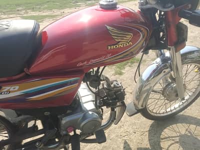 good condition urgent sale need for money my contact no 03049084893