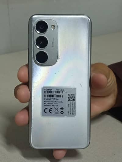 spark 40 pro plus 16/256