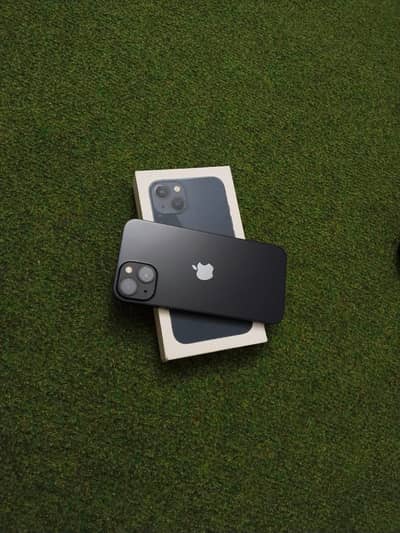 iPhone 13 10/10 under warranty