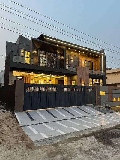 Brand New 1 Kanal Luxury Residence Wapda Town, Lahore