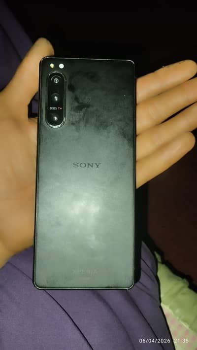 sony 5mark 4 non pta sim time 2 month available