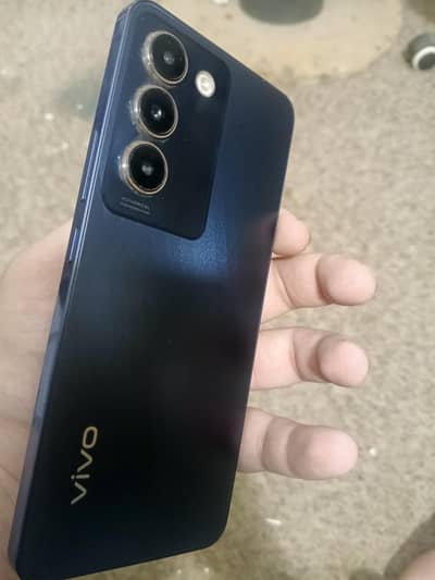 vivo Y100