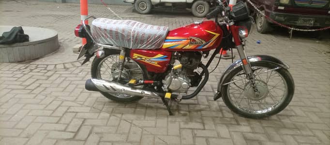 united 125 2022 03196335923