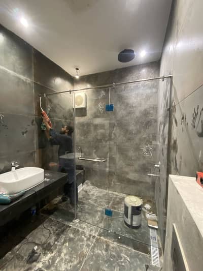 8mm washroom cabin temperd glass