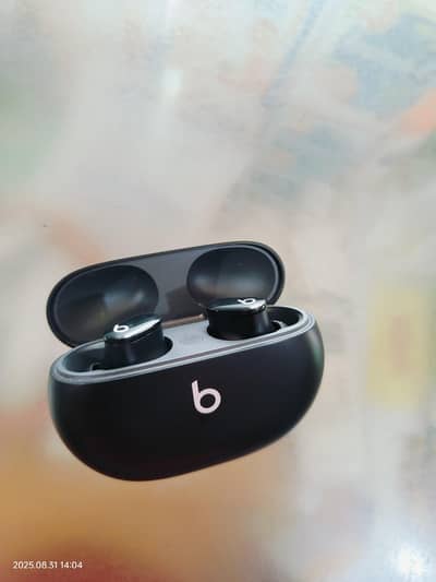Beats Studio Buds