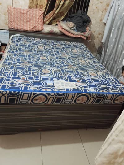 Queen Size Mattress- Molty