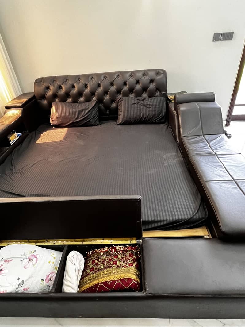 leather bed 2