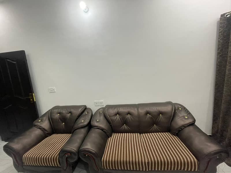 brown sofa set 0
