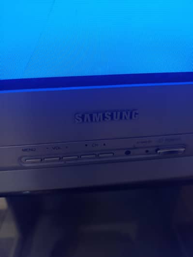 Samsung Flat Screen Tv With Tv Trolley