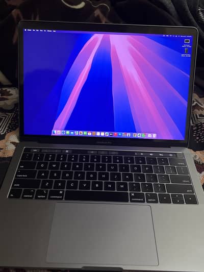 Macbook pro 2019 i7 16/256