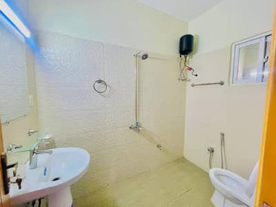 *"Daily basis short-time apartments available in Bahria Town. Fully furnished with all basic amenities. Ideal for short stays or guests. Contact for booking and details. "*