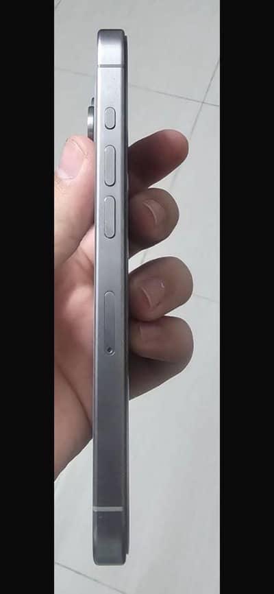 Back minor crack waterpack condition 10  natural titanium