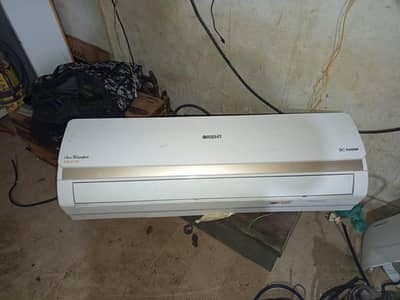 inverter AC 1.5tan genuine condition mein hai