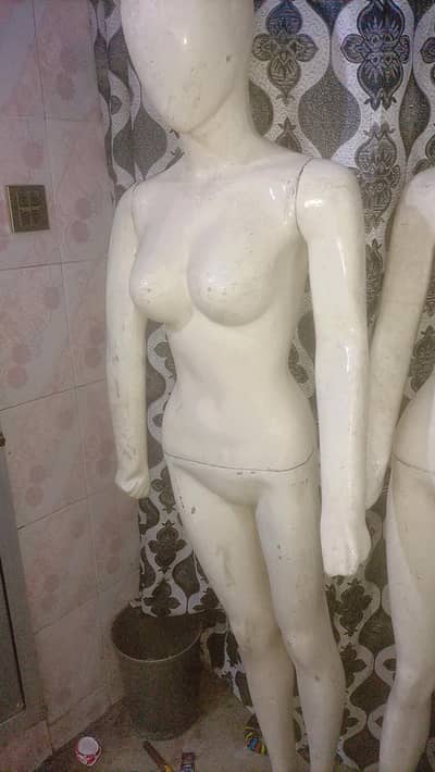 2 female mannequins (dummies) for sale. perfect for ladies garment shop