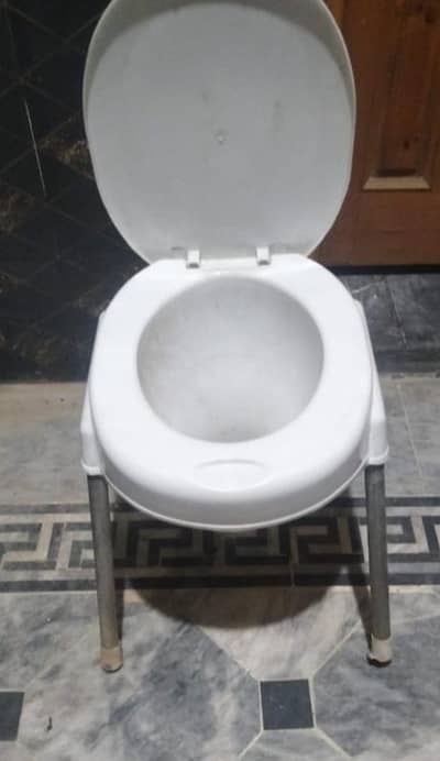 washroom commode chair