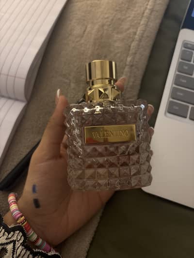valentino donna born in roma. Perfume for women.