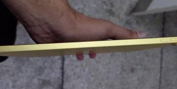 Ipad 11gen 2025 model yellow colour