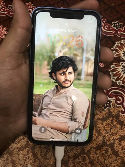 iPhone XR converted in 17 pro
