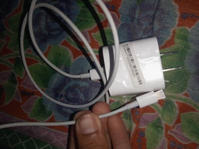 iphone charger for sale bilkul new ha