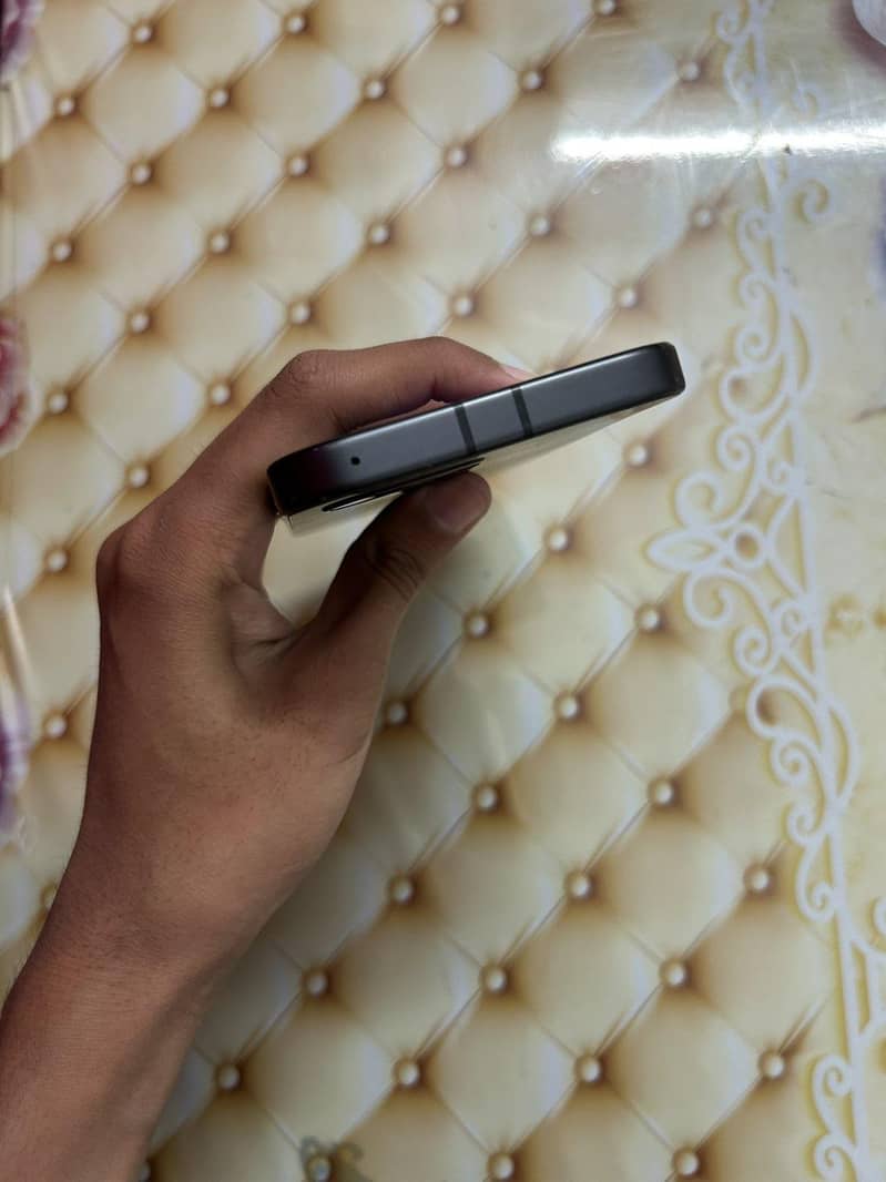 Google pixel 9a (11,12,13,14,15,16,17,7,8,xs,xr,se) 4