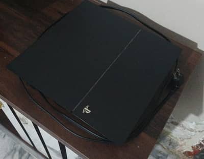 PS4 Fat, 500GB with 1 controller, Good Condition