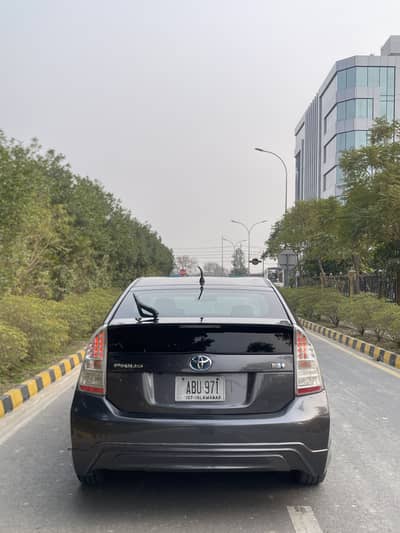 Toyota Prius g touring leather selection 1.8