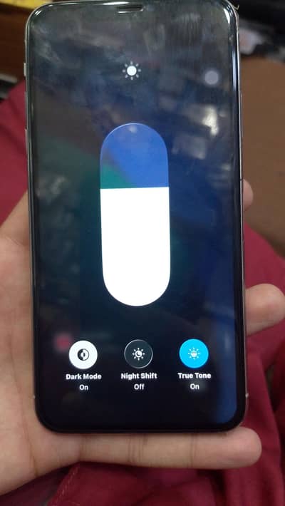 iphone 11 pro max  factory unlock 256gb with box